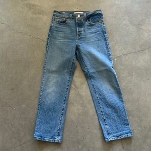 Levi’s wedgie straight. Size 26